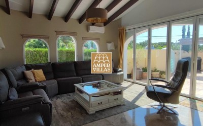 Villa confortable, de plain-pied, très ensoleillée, avec privacité, à Altea, Costa Blanca.
